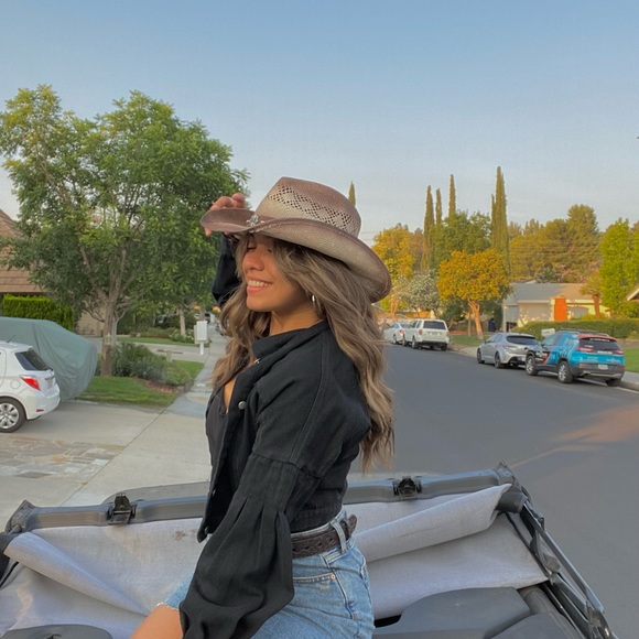 Meet your Posher, Anay - Picture 8 of 14